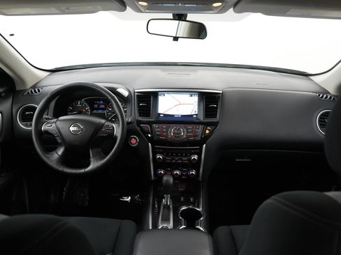 Used 2019 Nissan Pathfinder S AWD/4WD image 14