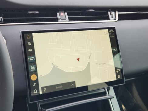 Certified 2025 Land Rover Range Rover Evoque Dynamic SE image 18