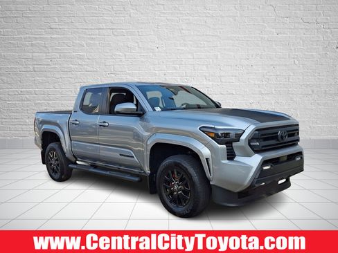 Certified 2026 Toyota Tacoma SR5 AWD/4WD image 1