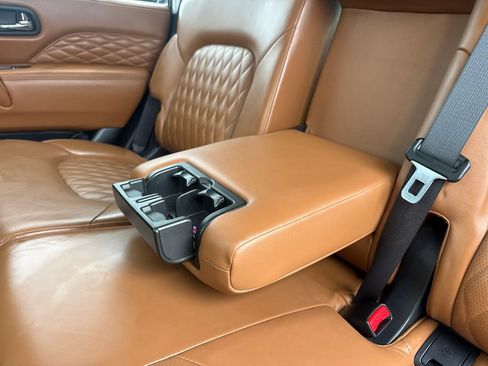 Used 2019 INFINITI QX80 Luxe AWD/4WD image 22