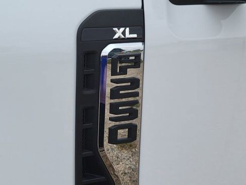 New 2026 Ford F250 XL w/ XL Chrome Package image 13
