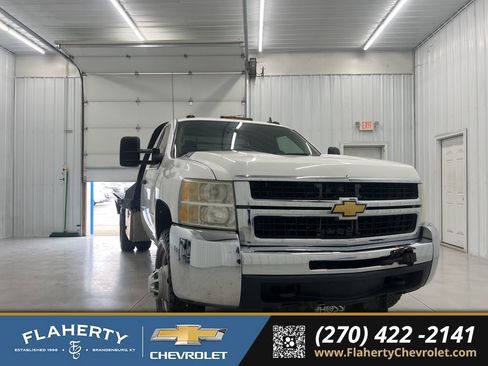 Used 2009 Chevrolet Silverado 3500 W/T w/ Snow Plow Prep Package image 1