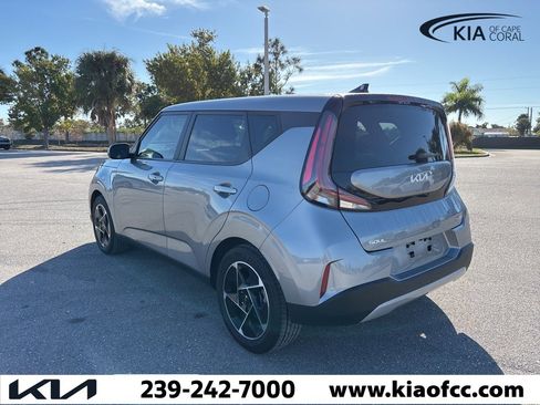Certified 2023 Kia Soul EX image 4
