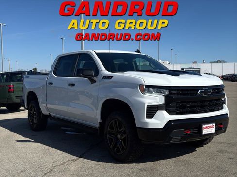 Used 2023 Chevrolet Silverado 1500 LT Trail Boss w/ Protection Package AWD/4WD image 1