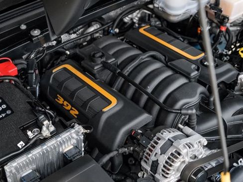 Used 2025 Jeep Wrangler Unlimited Rubicon 392 image 4