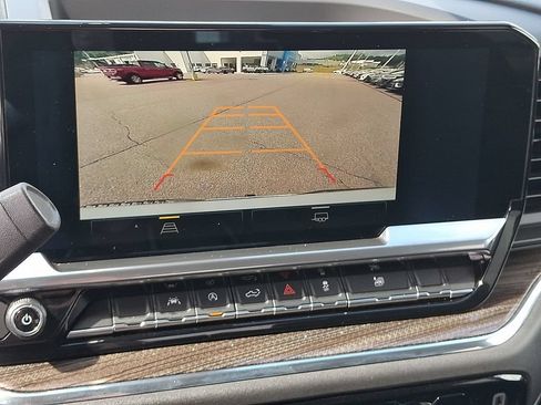 Used 2023 Chevrolet Silverado 1500 LT AWD/4WD image 18
