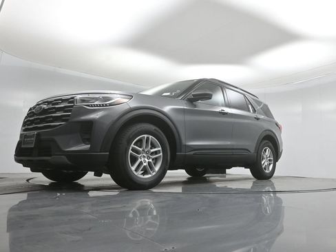 New 2026 Ford Explorer Active RWD image 43