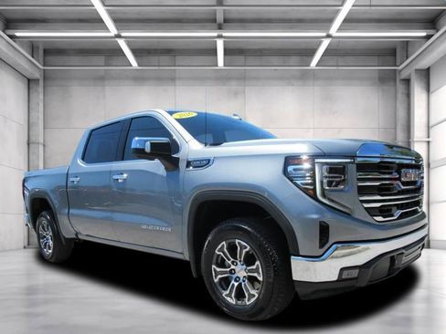 Used 2026 GMC Sierra 1500 SLT image 1