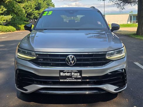 Used 2023 Volkswagen Tiguan SE R-Line FWD image 9