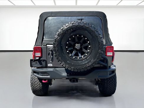 Used 2016 Jeep Wrangler Unlimited Rubicon AWD/4WD image 5