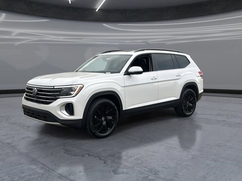 New 2026 Volkswagen Atlas SE FWD image 3