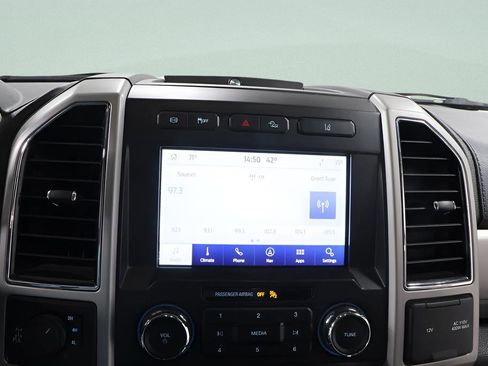 Used 2021 Ford F250 Lariat w/ Tremor Off-Road Package image 11