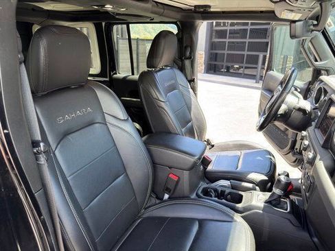Used 2021 Jeep Wrangler Unlimited Sahara w/ Uconnect 4C Nav & Sound Group AWD/4WD image 12