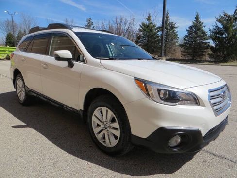 Used 2016 Subaru Outback 2.5i Premium AWD/4WD image 7