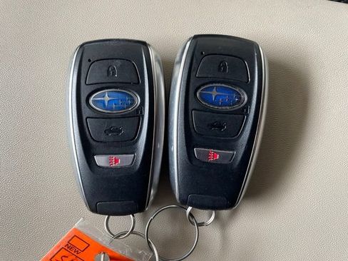Used 2025 Subaru Outback Limited AWD/4WD image 31