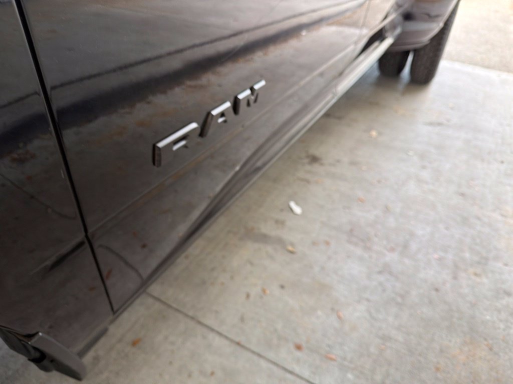 Used 2025 RAM 3500 Laramie AWD/4WD image 17