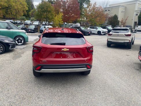 New 2026 Chevrolet Trax LT w/ LT Convenience Package image 5