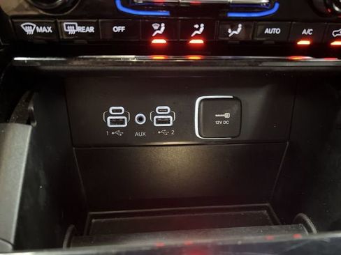 Used 2023 Jeep Grand Cherokee Laredo image 34