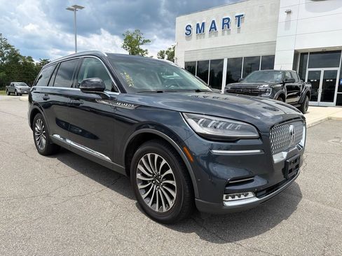 Used 2021 Lincoln Aviator Reserve w/ Equipment Group 201A AWD/4WD image 2
