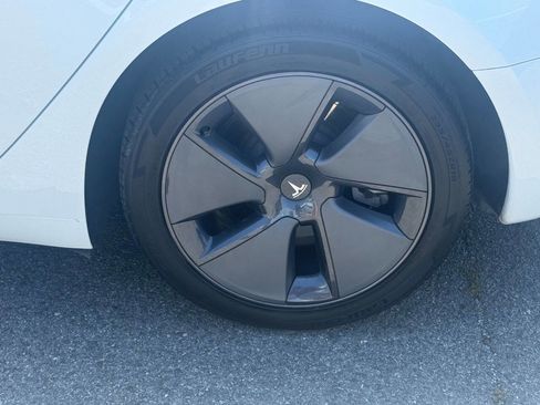Used 2023 Tesla Model 3 Standard Range RWD image 31