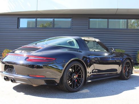 Used 2019 Porsche 911 Targa 4 GTS image 7