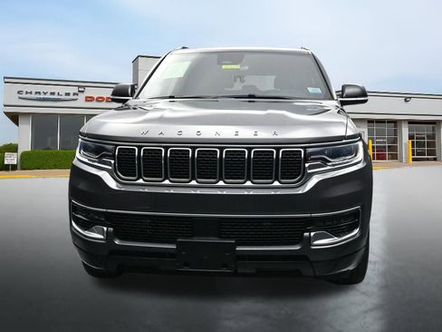Used 2023 Jeep Wagoneer L 4WD image 8