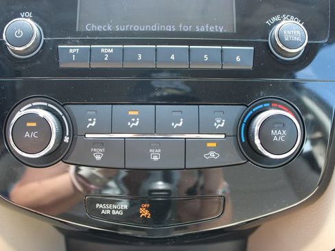 Used 2017 Nissan Rogue S FWD image 47