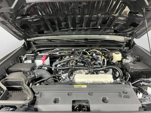 Certified 2025 Toyota Tacoma SR5 image 17