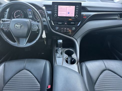 Used 2021 Toyota Camry SE FWD image 14