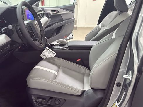 New 2026 Toyota Camry SE image 12