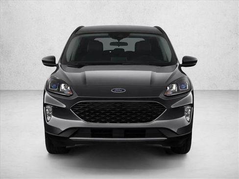 Used 2020 Ford Escape SE image 2