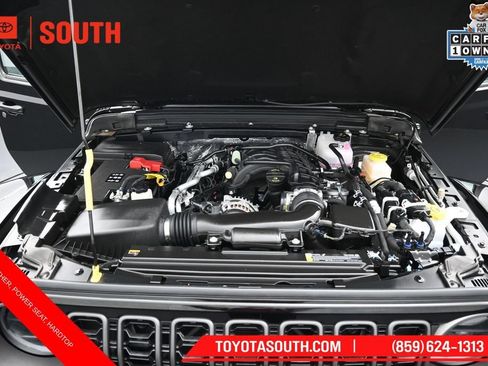 Used 2026 Jeep Wrangler Unlimited Rubicon AWD/4WD image 31