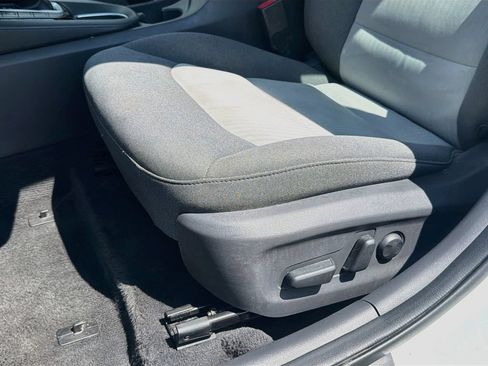 Used 2020 Hyundai Ioniq SE FWD image 19