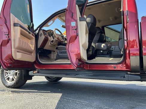 Used 2015 Ford F250 King Ranch w/ FX4 Off-Road Package AWD/4WD image 32