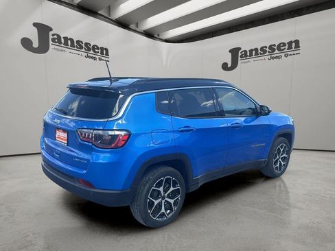 Used 2025 Jeep Compass Limited AWD/4WD image 4