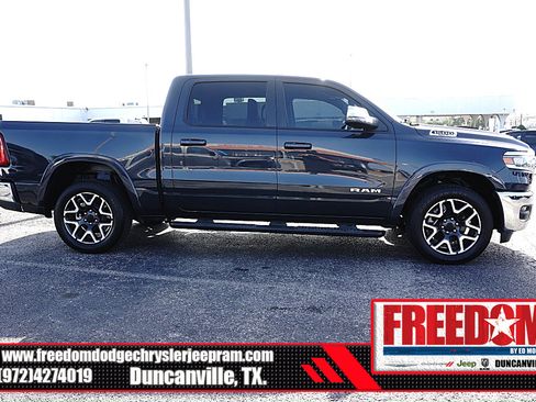 Used 2025 RAM 1500 Laramie AWD/4WD image 6