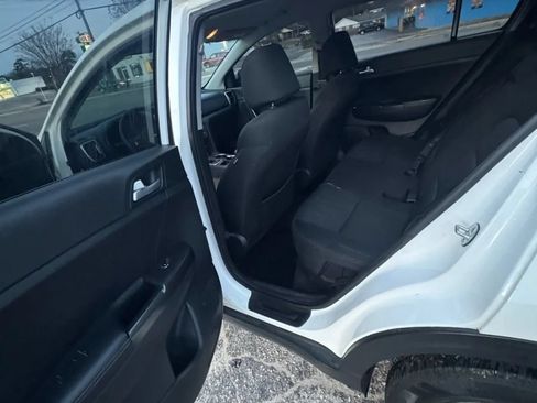Used 2019 Kia Sportage LX FWD image 10