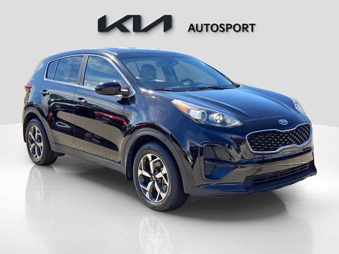 Certified 2020 Kia Sportage LX image 3
