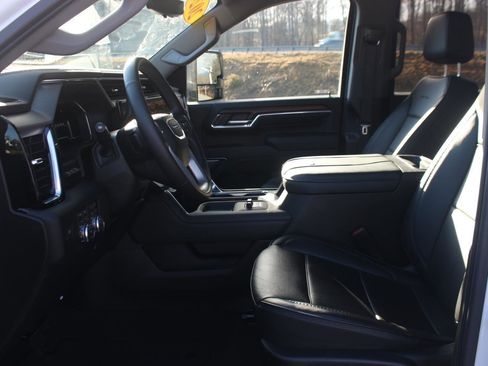 Used 2024 GMC Sierra 2500 Denali w/ Denali Reserve Package image 16