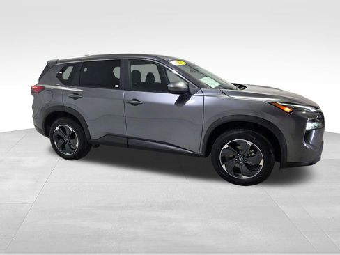 Used 2025 Nissan Rogue SV AWD/4WD image 26