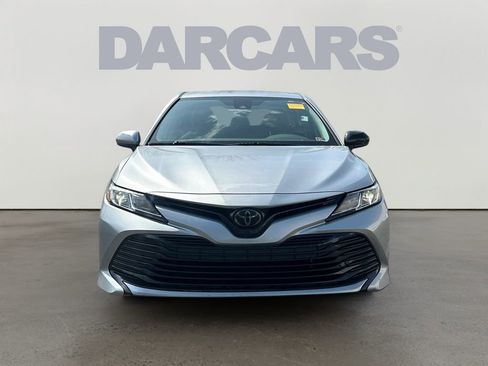 Used 2019 Toyota Camry LE image 2