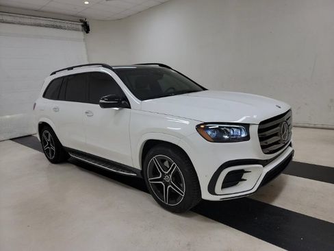 Used 2024 Mercedes-Benz GLS 450 4MATIC w/ AMG Line Exterior image 3