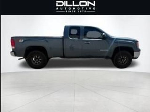 Used 2012 GMC Sierra 1500 SLE w/ Power Tech Package AWD/4WD image 2