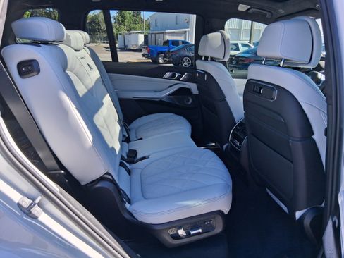 New 2027 BMW X7 xDrive40i w/ Executive Package AWD/4WD image 16