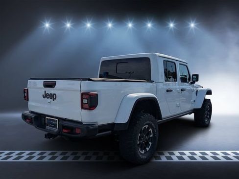 Used 2024 Jeep Gladiator Rubicon AWD/4WD image 3