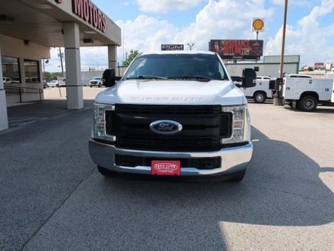 Used 2017 Ford F250 XL w/ Power Equipment Group RWD image 2