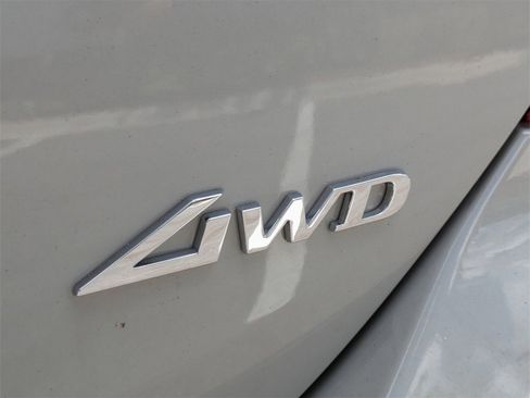 New 2025 Genesis G70 2.5T image 13