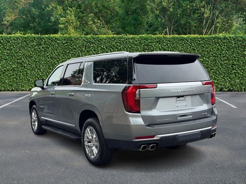 Used 2025 GMC Yukon XL Denali AWD/4WD image 6