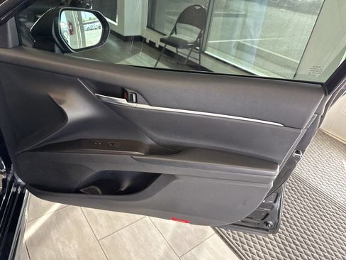 Used 2022 Toyota Camry SE w/ Convenience Package image 32