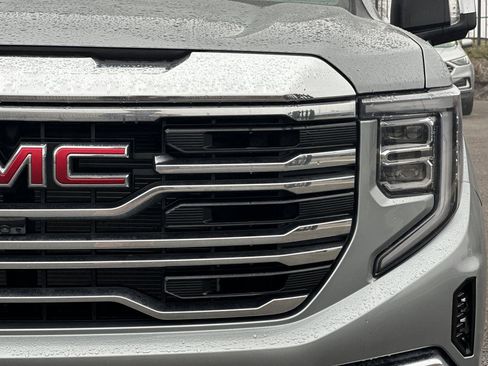 Used 2025 GMC Sierra 1500 SLT w/ SLT Premium Plus Package AWD/4WD image 54